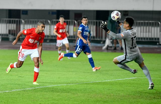 stake.com-严鼎皓已成郑智接班人？助攻王带广州队锁定争冠赛