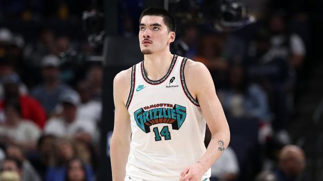 Stake-姚明曾有类似伤病！华裔中锋伊迪再次接受脚踝手术